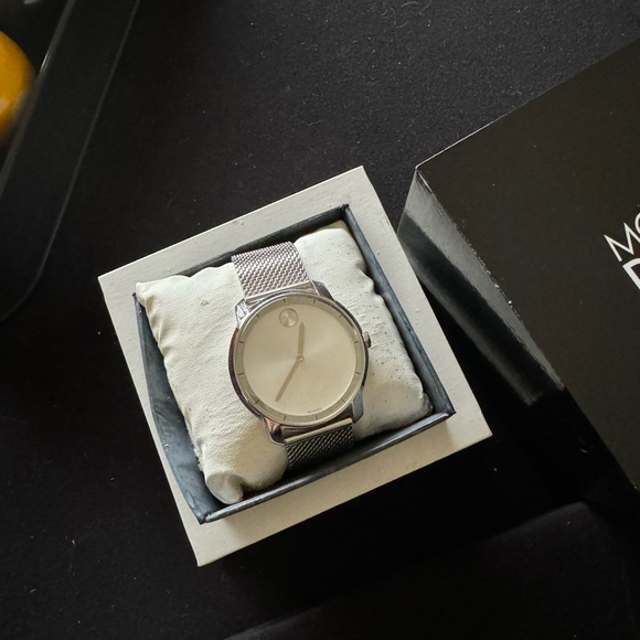 Men’s SILVER MOVADO BOLD